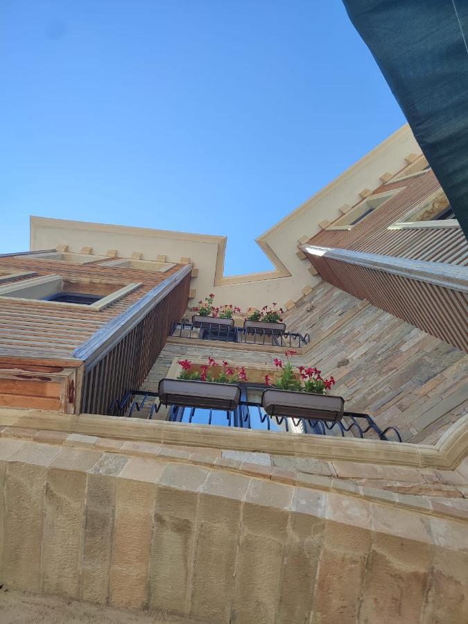 Imroz Adali'S Hotel Exteriér fotografie
